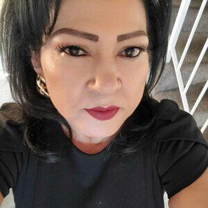 Meet your Posher, Adri